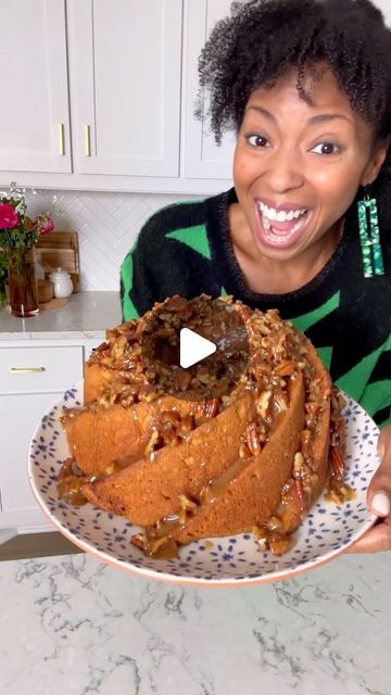 Jocelyn Delk Adams on Instagram: "Comment “RECIPE” for the FULL Printable PRAILINE SWEET POTATO POUND CAKE Recipe to grab it from my cookbook Everyday Grand. 

This moist, tender sweet potato pound cake is filled with a crisp pecan coffee cake swirl and finished with a silky Nawlins-inspired praline glaze.

Grab these Ingredients boos! 

Praline Swirl
* 	2/3 cup packed light brown sugar
* 	1⁄3 cup finely chopped pecans
* 	5 Tbsp unsalted butter, melted
* 	2 Tbsp all-purpose flour
* 	1½ tsp ground cinnamon
* 	1 tsp vanilla extract
Cake
* 	1 cup (2 sticks) unsalted butter
* 	3 cups all-purpose flour, sifted
* 	1½ tsp baking powder
* 	1 tsp ground cinnamon
* 	1 tsp kosher salt
* 	½ tsp baking soda
* 	¼ tsp freshly grated nutmeg
* 	2 cups granulated sugar
* 	5 large eggs
* 	¾ cup sour cream
* Sweet Potato Pound Cake Recipe Southern Living, Sweet Potato Pound Cake With Rum Glaze, Sweet Potato Pound Cake Recipe, Praline Glaze, Sweet Potato Pound Cake, Pecan Coffee Cake, Pound Cake Recipe, Crown Cake, Pound Cakes