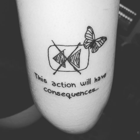 Tattoo for the video game "Life is Strange." Video Games Tattoo Ideas, Tattoo For Gamers, Horror Game Tattoo, Life Is Strange Tattoo Ideas, Gamer Tattoo Ideas, Video Games Tattoo, Gaming Tattoo Ideas, Video Game Tattoo Ideas, Life Is Strange Tattoo