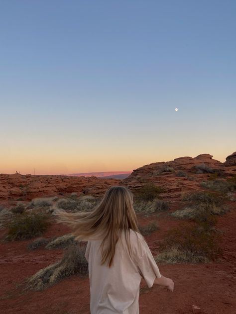 Aesthetic Desert, Desert Aesthetic, Granola Girl Aesthetic, Arizona Travel, I Want To Travel, Granola Girl, Pretty Places, Travel Inspo, Travel Aesthetic