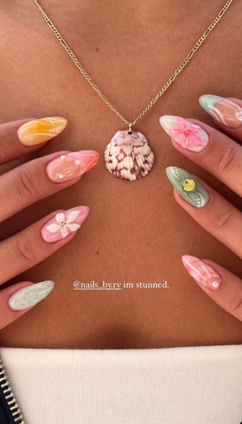 Vacation Nails Pastel, Bali Nail Art, Nails For Europe Trip Summer, Cancun Mexico Nails, Nails For Trip To Mexico, Carribean Nails Summer, Basic Beach Nails, Aesthetic Beach Nails, Portuguese Tile Nails