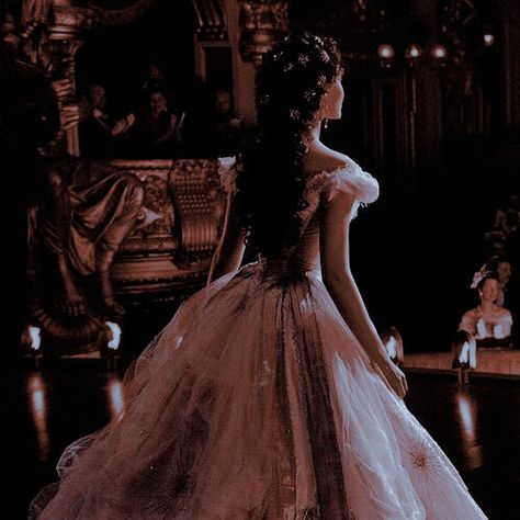 Stephanie Core, Masquerade Ball Aesthetic, Royalty Core, Royal Core, Princess Vibes, Royal Aesthetic, The Phantom Of The Opera, Random Image, Princess Aesthetic