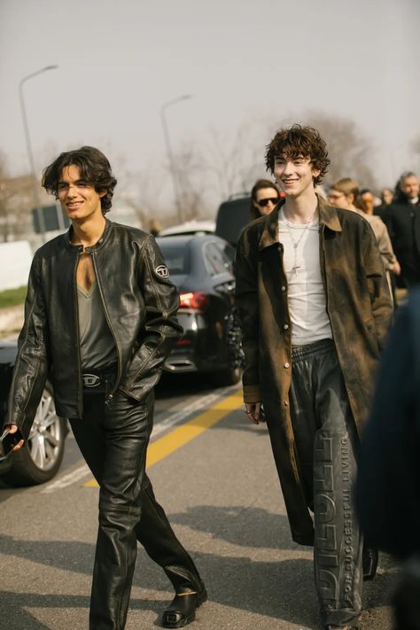 Milan Fashion Week Street Style Fall 2024 [PHOTOS] Milan Men's Fashion Week, Street Style Fall, Milan Fashion Week Street Style, 2025 Fashion, Style Fall, Autumn Street Style, Men Street, Fashion Week Street Style, Fall Photos