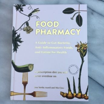 Books On Nutrition, Eating For Health, Nutrition Books, Gut Bacteria, Natural Foods, Recommended Books To Read, Good And Bad, Self Help Books, What To Read