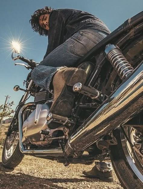 Motorcycle Photography Male, Motorcycle Photo Shoot, Motorbike Photos, Biker Photos, Biker Photography, Marlon Teixeira, Мотоциклы Cafe Racers, Biker Photoshoot, Motorcycle Photography