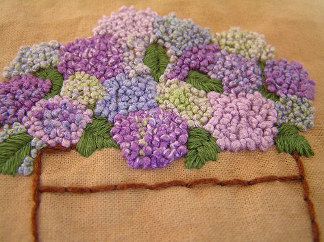 hydrangeas Knots Embroidery, French Knot Embroidery, Needlepoint Stitches, Brazilian Embroidery, French Knots, French Knot, Silk Ribbon Embroidery, Crewel Embroidery, Hand Embroidery Patterns