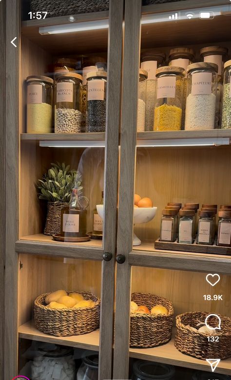 Pantry Khloe Kardashian, Jar Storage Ideas Bedroom, Kitchen Storage Bottles, Luxury Kitchen Organization, Baking Storage Ideas, Pantry Wall Organization, Aesthetic Pantry Organization, Cookbook Storage Ideas, Kitchen Wall Storage Ideas