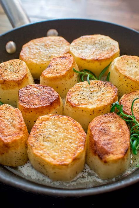 Potato Recipe For Kids, Potato Pave, Potato Recipes Crockpot, French Appetizers, Fondant Potatoes, Rosemary Potatoes, Fancy Dishes, Potato Dinner, Baked Potato Casserole