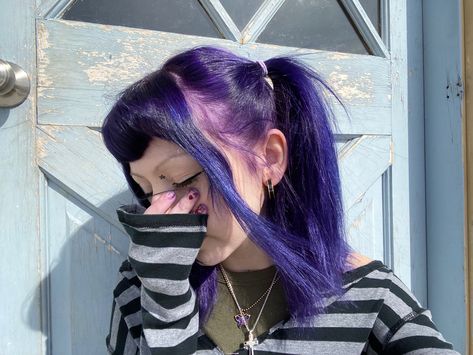 Purple Short Hair, Dark Purple Hair Aesthetic, Purple Goth Hair, Purple Hair With Bangs Aesthetic, Purple Alt Hair Short, Egirl Purple Hair, Dark Purple Hair, New Cut, Cool Hair Color