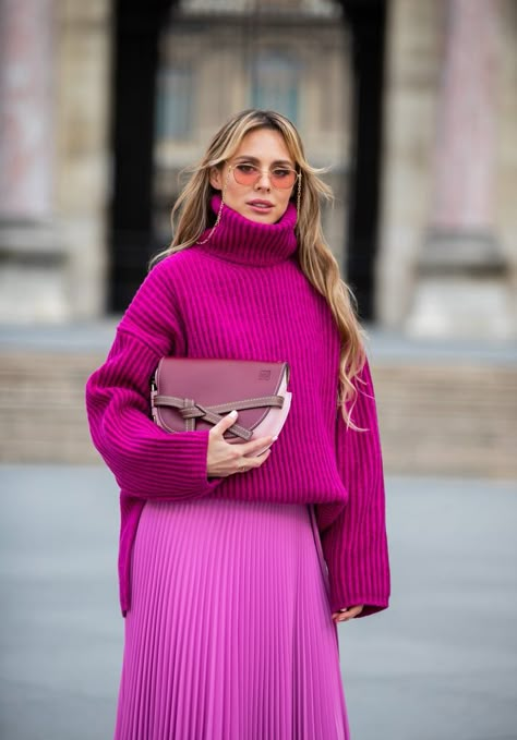 2020 Haircut Trend: Longer Lengths Sweater Over Dress, Brown Hairstyles, 2020 Hairstyles, Look Rose, Winter Typ, Color Blocking Outfits, True Winter, Sweater Layering, Bright Winter