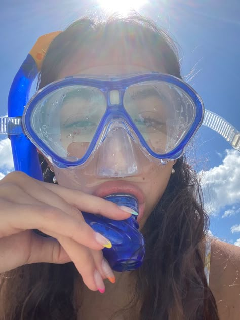 Dive Aesthetic, Snorkelling Pics, Cute Snorkeling Pictures, Snorkeling Instagram Pictures, Pink Snorkel Mask Aesthetic, Beach Aesthetic Snorkel, Scuba Girl, Preppy Summer, Summer Goals