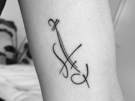 Viola Tattoo Music, Violin Tattoo Minimalist, Violin Tatoos, Orchestra Tattoo, Violin Tattoos, Violin Tattoo Ideas, Music Bird Tattoos, Cello Tattoo, Musical Tattoos