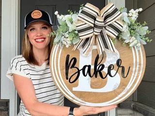 SweetieSignCompany - Etsy Circle Door, Fall Front Door Decor, Door Letters, Front Door Hanger, Front Door Christmas Decorations, Halloween Front Doors, Vinyl Wood, Wooden Circle, Pumpkin Door Hanger