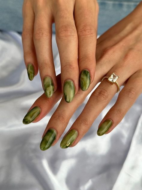 Birthday Asthetic Nails, Green Tone Nails, Nail Inspo Pattern, Taking Nail Pictures, Olive Green And Cream Nails, Green Gold Marble Nails, Earthy Toned Nails, Emerald Fall Nails, Earthly Nails