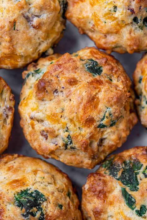 Savory Breakfast Muffins, Sausage And Eggs, Raw Breakfast, Foodie Breakfast, Sausage Spinach, Savory Muffins, Cheese Muffins, Egg Muffins, Sausage And Egg