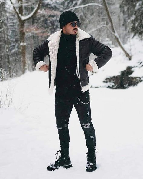 Man Snow Outfit, Colorado Outfit Winter Men, Canadian Winter Outfits Men, Men’s Snow Outfits, Snow Outfit For Men, Winter Outfits Men Cold Weather Snow, Fashion With Scarf, Mens Snow Fashion, Snow Outfit Men