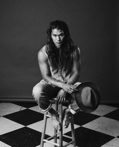 Boo Boo Stewart, Eric Schweig, Booboo Stewart, Native American Men, Black And White Photography, Celebrity Crush, Character Inspiration, Actors & Actresses, Pretty People