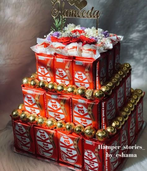 Chocolate Tower Ideas, Kitkat Gift Ideas, Chocolate Tower Hamper, Chocolate Display Ideas, Chocolate Hamper Ideas, Chocolate Hamper Ideas Gifts, Chocolate Gift Ideas, Chocolate Tower, Wedding Gift Hampers