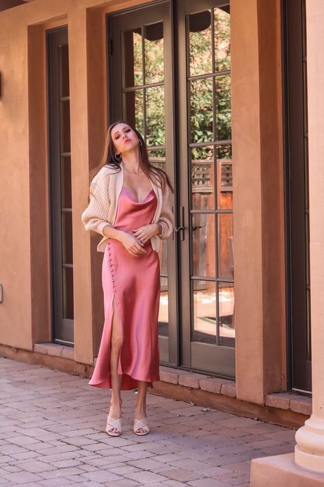 Satin Midi Dress Outfit, Pink Pastel Outfit, Fashion Photoshoot Poses, Chic Feminine Outfits, Feminine Outfit Ideas, Photoshoot Poses Ideas, All Pink Outfit, Knit Cardigan Outfit, Outfit Knit