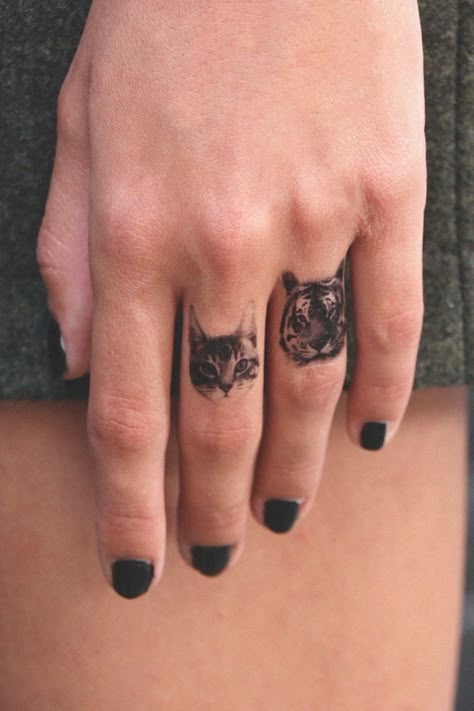 Hindu Tattoos, Kitten Tattoo, Cat Tattoo Simple, Cat Tattoo Designs, Tattoo Black, Large Tattoos, Tiger Tattoo, Dream Tattoos, Tattoo Trends