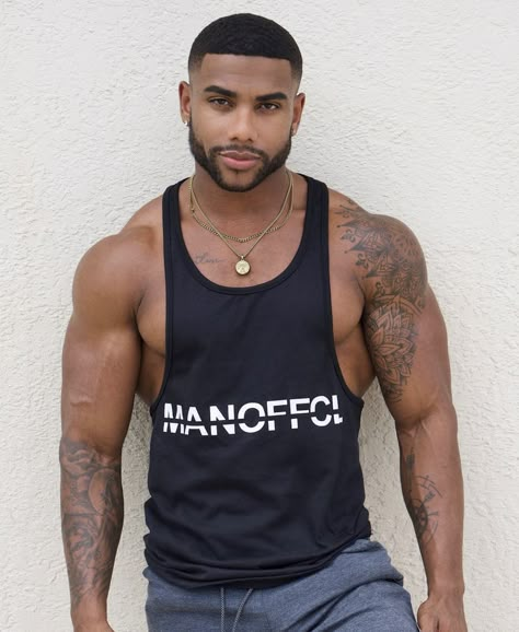 Austin Dunham, Latin Men, Dark Skin Men, Gym Guys, Stylish Men Casual, Bald Men, Grow Beard, Muscle Men, Stylish Men