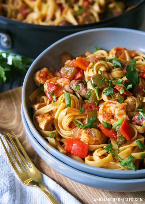 FETTUCCINE JAMBALAYA Pastalaya Recipe, Pasta Side, Sausage Parmesan, Lemon Garlic Pasta, Alfredo Lasagna, Fettuccine Noodles, Local Pizza, American Recipes, Hot Italian Sausage