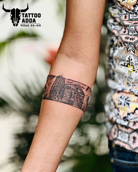 Kedarnath belt tattoo done by #hemalbarot Tattoo Adda Rajkot ( Gujarat ) 90168 44441 Kedarnath Tattoo Design, Kedarnath Tattoo, Belt Tattoo, Tattoos 2022, Ring Tattoo Designs, Ring Tattoo, Naruto Tattoo, Ring Tattoos, Hand Ring