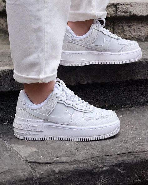 Tenis Air Force, Tennis Shoe Outfits Summer, White Nike Air Force 1, White Nike Air Force, Nike Air Force 1 Shadow, White Nike Air, Air Force 1 Shadow, White Nike Shoes, Nike Shoes Girls