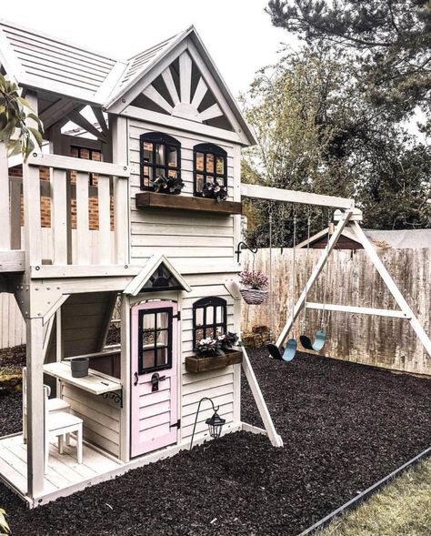 Top 10 Kids Outdoor Playhouses From Instagram Kids Outdoor Playhouses, Outdoor Playhouse Makeover, Playhouse Interior, Playhouse Decor, Outdoor Playhouses, Kids Playhouse Outdoors, Backyard Playset, Diy Playhouse, Backyard Playhouse