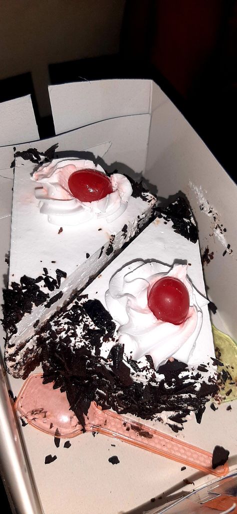 No need for visual descriptions Pastry Snap, Couple Dessert, Aghori Shiva, Bunny Cartoon, Cute Bunny Cartoon, Black Forest Cake, Forest Cake, Driving Pictures, Snap Food