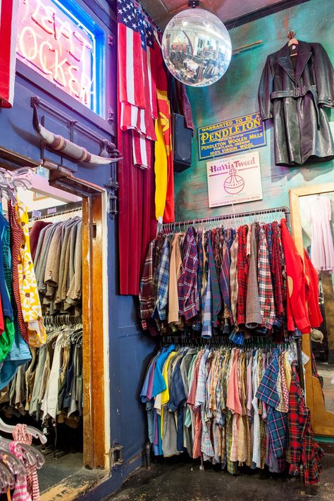 Ka-Ching! The Bay Area's 11 Best Secondhand Stores #refinery29  http://www.refinery29.com/2013/06/48377/thrift-stores-san-francisco#slide-6  Held Over  Ah, yes, the OCD lover's vintage-slash-thrift mecca. Smack in the middle of the Haight, Held Over sets itself apart with a well-managed selection of thrifty, swoon-worthy styles sorted out by era. While the racks are massive (thanks to a keen eye for organization), you won't get overwhelmed. Expect to pay a pretty penny, more than most thrifts... Thrift Store Organization, Vintage Clothing Store Aesthetic, Thrifty Aesthetic, Vintage Store Aesthetic, Cool Stores, Thrift Aesthetic, Trend Outfits, Thrift Store Fashion, A Clothing Store