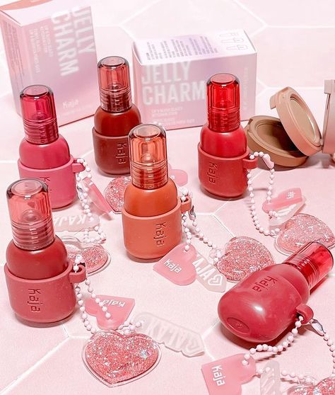 Lip Tint Aesthetic Packaging, Kaja Makeup Products, Kaja Makeup, Jelly Makeup, Kaja Jelly Charm, Heart Jelly Lipstick, Jelly Tint, Makeup Packaging, Makeup Bag Essentials