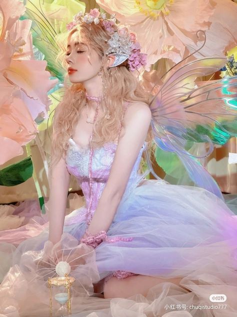 Fashion Editorial Makeup, Fairy Photography, Fairy Photoshoot, Fairy Garden Birthday Party, Fairies Photos, Sakamoto Days, Unique Recipe, Dreamy Photography, Fairy Artwork