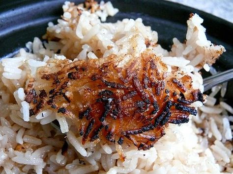 MyFridgeFood - Fix Burnt Rice Piece Of Bread, Spicy Chili, Baking Tips, Cooking Kitchen, Kitchen Hacks, Household Hacks, No Cook Meals, Food Hacks, Cooking Tips