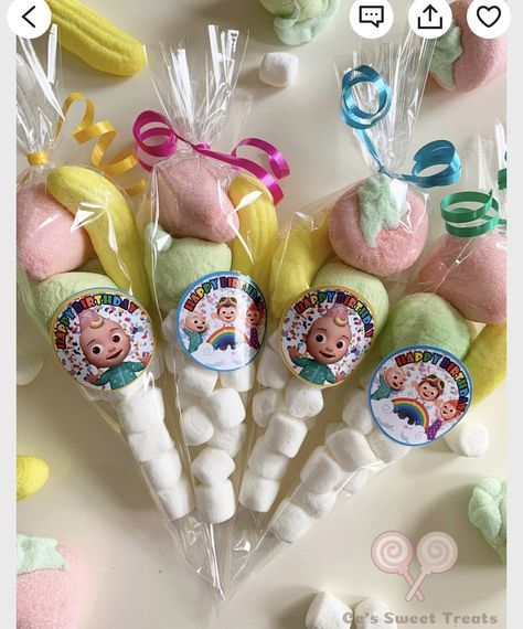 Cocomelon Party Snacks, Marshmallow With Chocolate, Marshmallow Strawberry, Apple Marshmallow, Cake Marshmallow, Candy Business, Frozen Party Favors, Awesome Party Favors, Kids Table Set