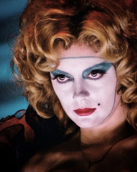 Susan Sarandon in The Rocky Horror Show with MU by Pierre La Roche, 1975 Janet Rocky Horror, Rocky Horror Picture Show Costume, Rocky Horror Costumes, Makeup Zombie, Drag Make-up, Show Makeup, Rocky Horror Show, Tim Curry, Horror Pictures