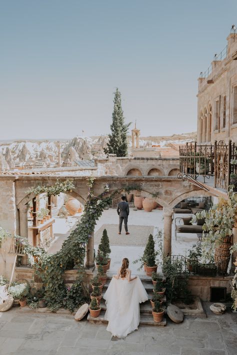 Turkey Destination Wedding, Turkey Wedding Venues, Capadocia Wedding, Cappadocia Wedding, Wedding Turkey, Wedding In Turkey, Hot Air Balloon Wedding, Colorful Carpet, Wedding Day Quotes