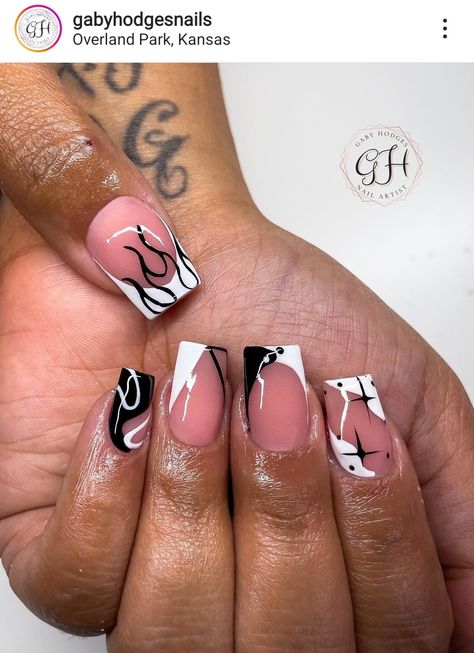 Painted Acrylic Nails, Ying Yang Nails, Sns Nails Colors, Acrylic Nails Nude, Gel Toe Nails, Spring Acrylic Nails, Girly Acrylic, Drip Nails, Simple Gel Nails