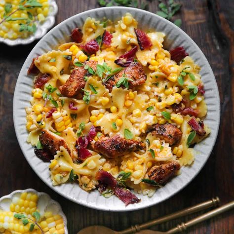 Creamy Chicken and Corn Pasta with Bacon Bacon And Corn, Fresh Corn On The Cob, Pasta With Bacon, Pasta With Garlic, Casserole Dinners, Bacon Corn, Pasta Garlic, Chicken And Corn, Spiral Pasta