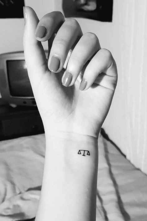 Lawyer Tattoo, Scales Of Justice Tattoo, Law Tattoo, Justice Tattoo, Balance Tattoo, Tato Minimal, Small Finger Tattoos, Libra Tattoo, Scale Tattoo