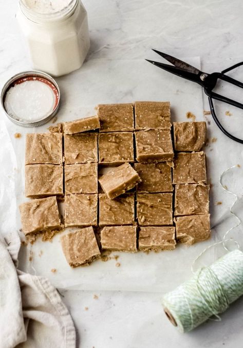 Clotted Cream Fudge | Lion's Bread  an absolute British national treasure: very rich, caramelized, brown sugar-y crumbly fudge made with clotted cream #candy #homemadecandy #fudge #clottedcream Fudge Photography, Cream Fudge Recipe, Candy Photography, Cream Fudge, Hp Sauce, British Desserts, British Baking, Fudge Recipe, Baking Bread