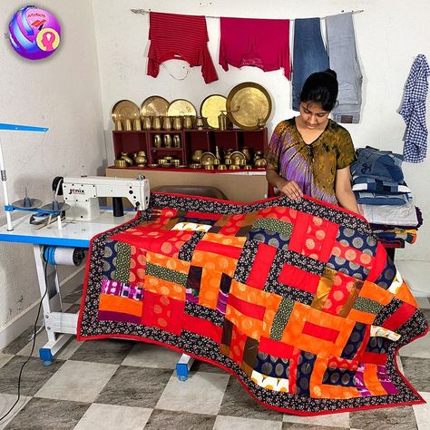 Carpet Making, Diy Sewing, Home Ideas, Bed Sheets, Recycling, At Home, Carpet, Saree, Sewing