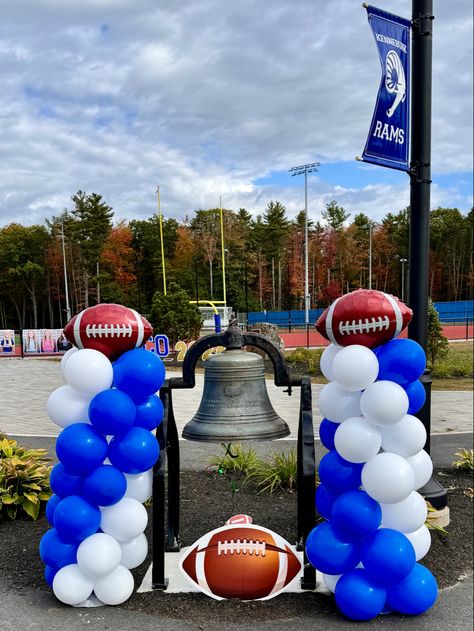 Homecoming decor, football, balloon columns, photo backdrop Football Backdrop, Football Banquet, Hoco 2024, Football Decor, Senior Football, Football Decorations, Balloon Columns, Theme Ideas, Photo Backdrop