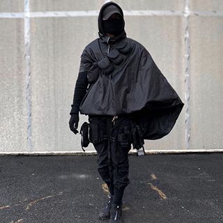 TECHWEAR / CRØWN (@techwear_crown) • Instagram photos and videos Techwear Academia, Techwear Men, Techwear Aesthetic, Cyberpunk Techwear, Techwear Jacket, Tech Clothing, Techwear Streetwear, Tech Wear Fashion, Techwear Fashion