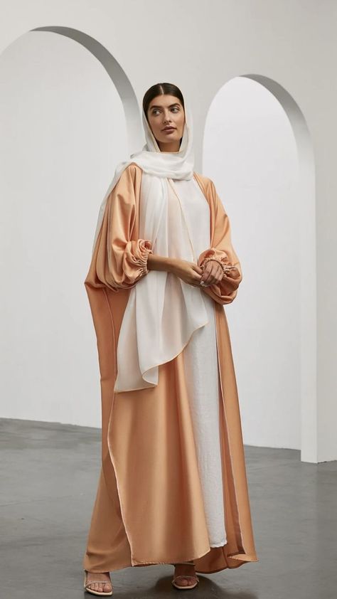 Lydia Elise Millen, Everyday Fashion Outfits, Summer Memories, White Chiffon, Crepe Fabric, Hijab Fashion, Nun Dress, Everyday Fashion, Kimono Top