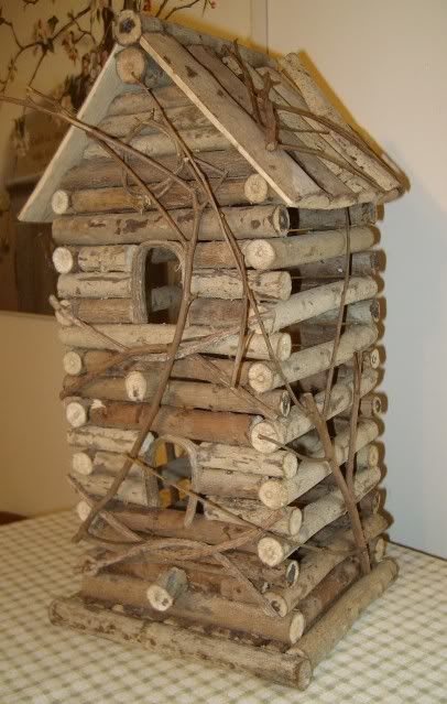 Primitive Country Crafts | Primitive Country Rustic Reclaimed Log Cabin Bird House Natural Twig ... Cabin Birdhouse, Primitive Country Crafts, Twig Crafts, Birdhouses Rustic, Garden Birdhouses, Bird House Feeder, Rustic Birdhouse, Rusty Tin, Bird House Plans