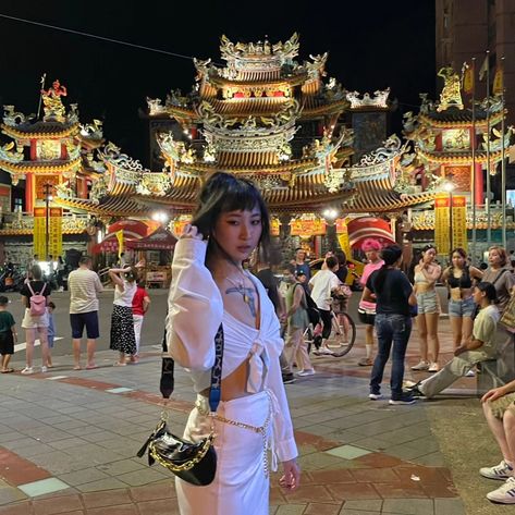 White outfit, crop top, dress shirt, styling, coordinating, co-ord, fashion, Asian, temple, streetwear, Asian girl, tattoo model, tattoos, gold, night market, ootd, Asia, Taiwan, streetfood, streetstyle, black hair, tattooed, ink, douyin, xiaohongshu Asian Girl Tattoo, Night Market Outfit, Baguio Outfit, Newyear Outfit, Asian Temple, Streetwear Asian, Model Tattoos, Market Outfit, Gold Night