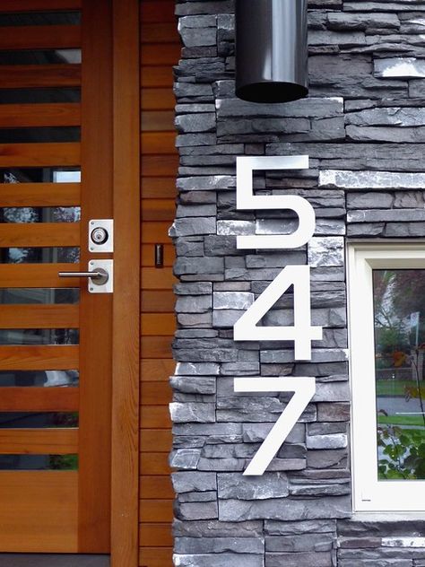 Large House Numbers, Exterior Finishes, Modern House Numbers, Number Ideas, Modern Front Door, Small Modern Home, Modern House Number, Large House, House Front Door