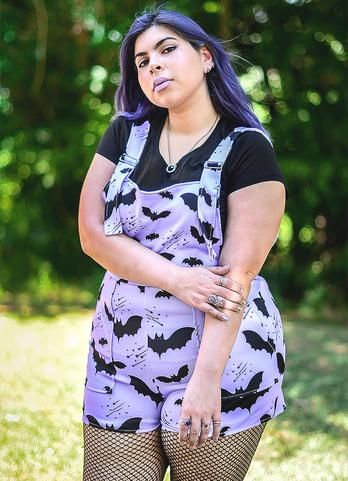 Plus Size Goth Fashion, Plus Size Goth Clothes, Pattern Overalls, Pastel Goth Aesthetic, Plus Size Goth, Overalls Plus Size, Pastel Goth Outfits, Bat Pattern, Pastel Goth Fashion