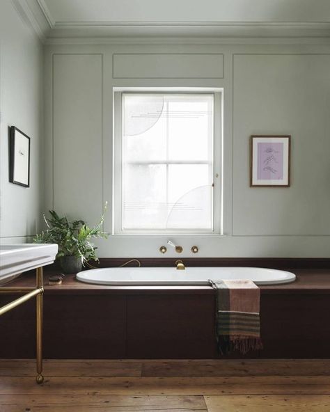 Sarah Brown on Instagram: “I’ve finally settled on a design for the bathroom. I knew I wanted reclaimed Iroko wood on the bath surround but all the other elements…” Rachel Chudley, Workers Cottage, Art Deco Fireplace, Bath Surround, Oak Cupboard, Roll Top Bath, Victorian London, London House, Modern Bathroom Decor