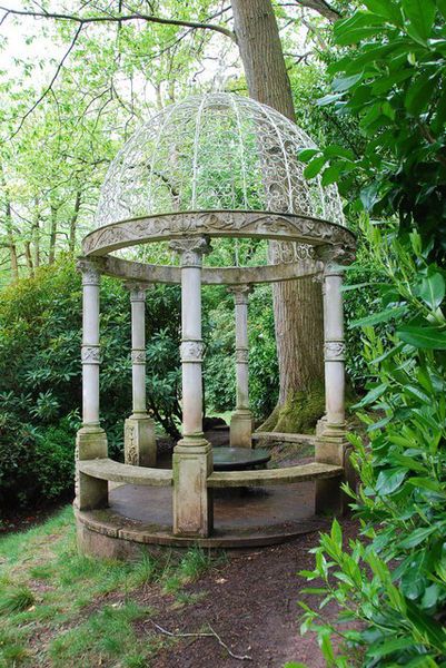 What a beautiful gazebo! Reminds me of something from the elf city of Rivendell in the The Lord of the Rings movie. Garden Folly, Seaside Garden, Garden Gazebo, Italian Garden, Patio Gazebo, Diy Pergola, Kew Gardens, Enchanted Garden, Covent Garden